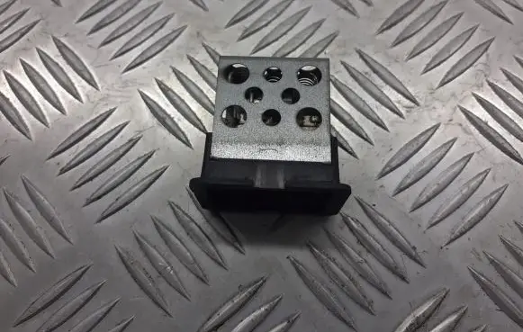 Opel Astra G Heater blower fan relay 90559834