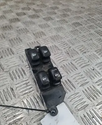Hyundai Santa Fe Electric window control switch 9357026100