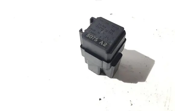 Nissan Qashqai Other relay 1M252309F915 8075A2