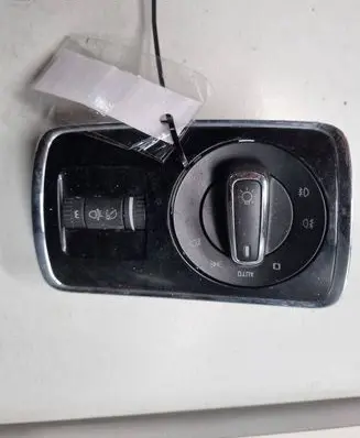 Skoda Rapid (NH) Light switch 3T0941431B