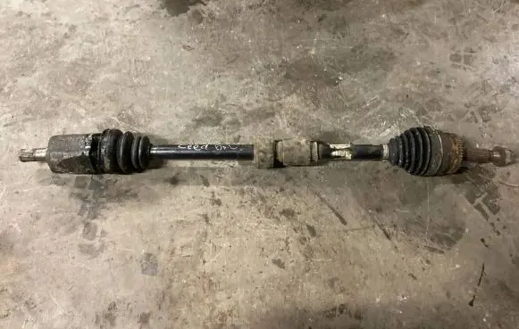 KIA Ceed Front driveshaft 495001H210