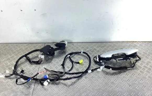 Lexus RC Front door exterior handle 8215124430A