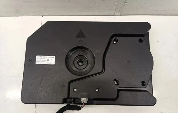 Nissan Qashqai J12 Subwoofer speaker 281706UM0A