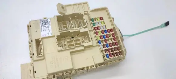 Hyundai Elantra VII Fuse box set 91950AA310