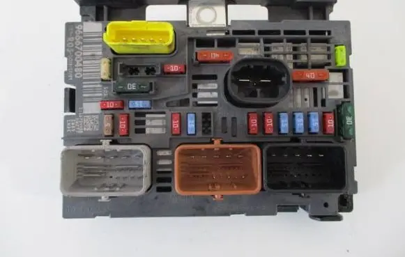 Citroen Berlingo BSM Control unit 9666700480