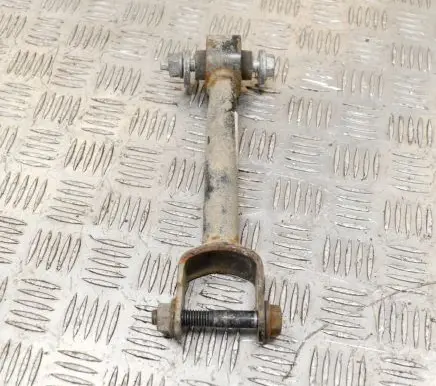 Tesla Model 3 Rear upper control arm/wishbone 104443100G