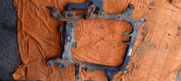 Opel Astra H Front subframe