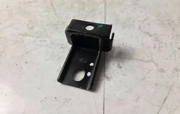 Hyundai Ioniq Radiator mount bracket 