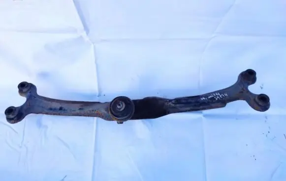 Volkswagen PASSAT B3 Front subframe