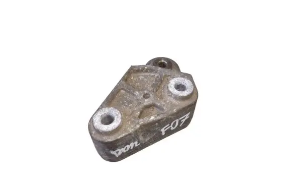 BMW 5 GT F07 Power steering pump mounting bracket 7802620