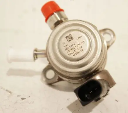 Volkswagen T-Roc Fuel injection high pressure pump 05E127027A