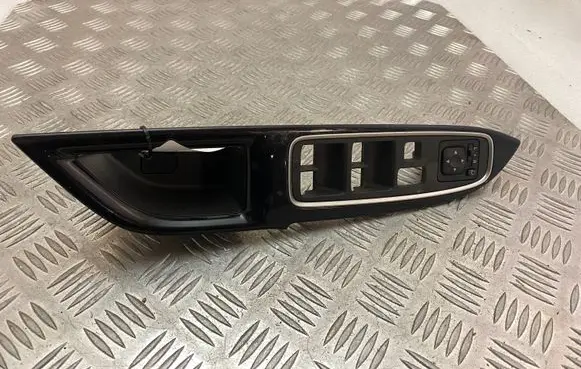 Mitsubishi Outlander Front door window switch trim 7221C942ZZ