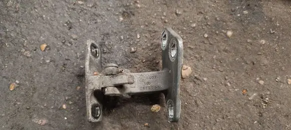 BMW X5 E53 Tailgate hinge ES7905
