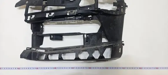 BMW 5 G30 G31 G38 Front bumper mounting bracket 7385345