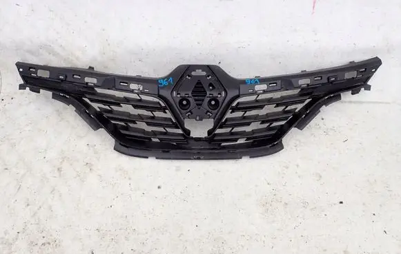 Renault Captur II Front bumper upper radiator grill 623105565R