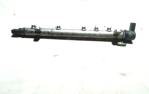 Mercedes-Benz B W245 Fuel main line pipe 0281002504 A6400701295 A6110780449