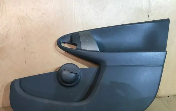 Peugeot 107 Front door card panel trim