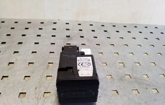 Toyota Corolla Verso AR10 Ignition lock 626399000