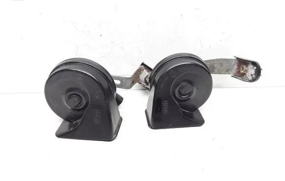 Volvo S60 Horn signal 30796897 30796896