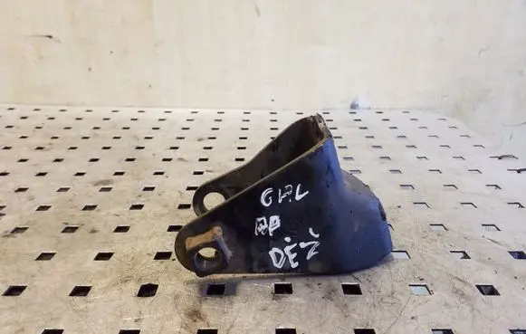 Toyota RAV 4 (XA20) Gearbox mounting bracket