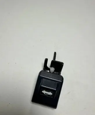 Mazda CX-3 Engine bonnet (hood) release handle 