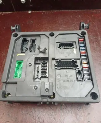 Ford Galaxy Fuse module S120042300A 7M3962258AD