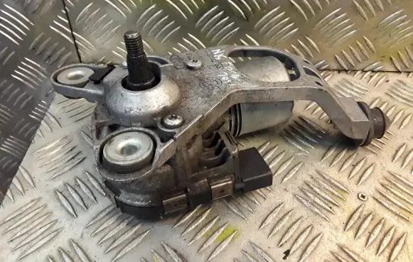 Ford Focus Wiper motor 97025340