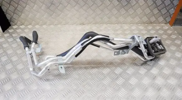 Toyota Highlander XU70 Air conditioning (A/C) pipe/hose 887100E520