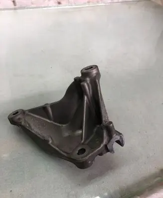 Nissan Juke II F16 Generator/alternator bracket 117107507r