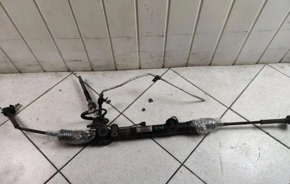 Chrysler Town & Country V Steering rack P05006523ACA