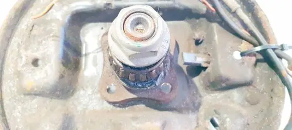 Nissan Note (E11) Stub axle 