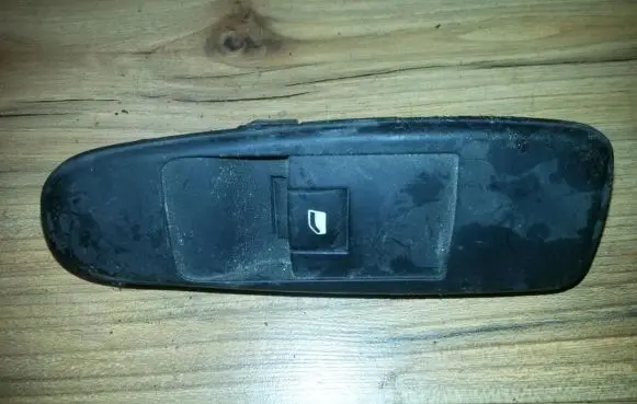 Citroen C4 Grand Picasso Electric window control switch 96639377zd