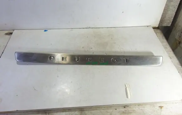 Peugeot 407 Front sill trim cover