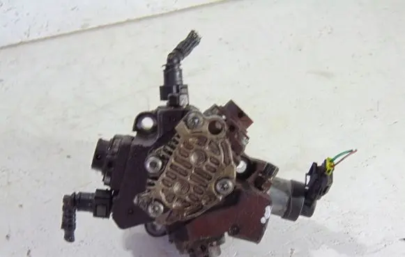 Renault Koleos I Fuel injection high pressure pump 8200690744