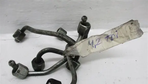 Audi A8 S8 D4 4H Fuel line pipe