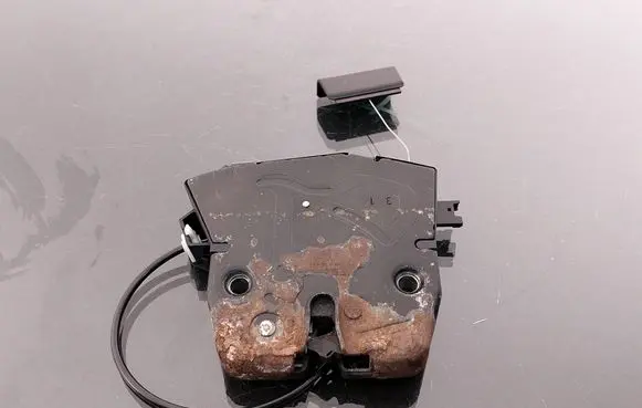 BMW X5 E70 Tailgate lock latch 5124723437903 912842103