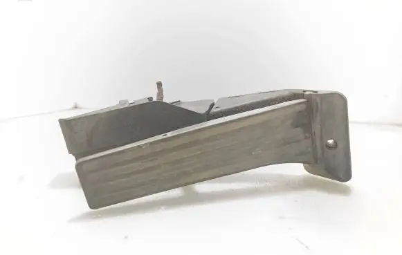BMW 1 E81 E87 Accelerator throttle pedal 6786589 6PV00937920 190309130600