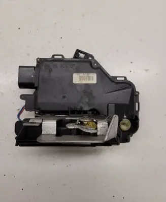 Audi A6 S6 C5 4B Front door lock 4B1837015G
