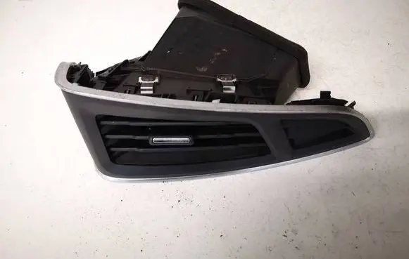 Ford Focus Dash center air vent grill bm51018b08 bm51018b08aaw