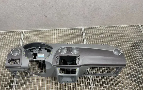 Seat Ibiza IV (6J,6P) Dashboard 6J1857003D 6J1857067 6J0880204