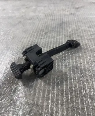 BMW 4 F32 F33 Rear door check strap stopper 7446740