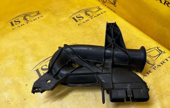 Citroen DS7 Crossback Air intake hose/pipe 9813931780