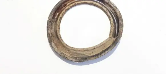 Toyota Corolla Verso AR10 Front coil spring rubber mount 