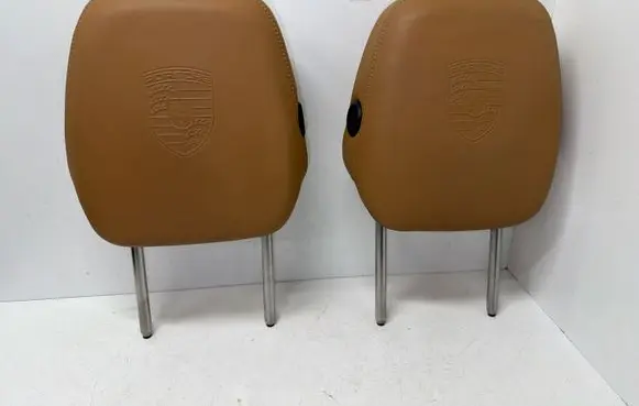 Porsche Cayenne (92A) Front seat headrest 958 COGNAC