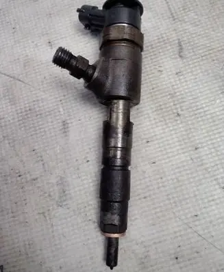 Ford Fiesta Fuel injector 0445110340