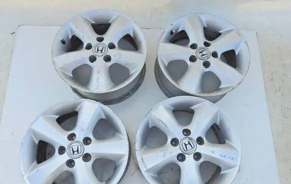 Honda FR-V R16 alloy rim 