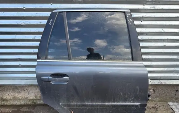 Volvo XC90 Rear door