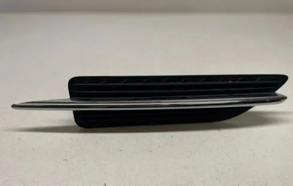 Mercedes-Benz SLK R172 Fender grill 1726900479 A1726900479