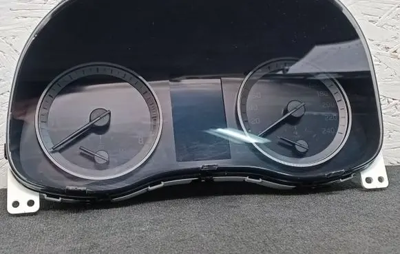 Hyundai Tucson TL Speedometer (instrument cluster) 94013D7250 A2C57048800