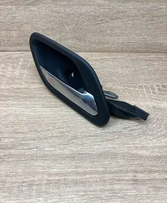 BMW 5 E39 Front door interior handle 8226050